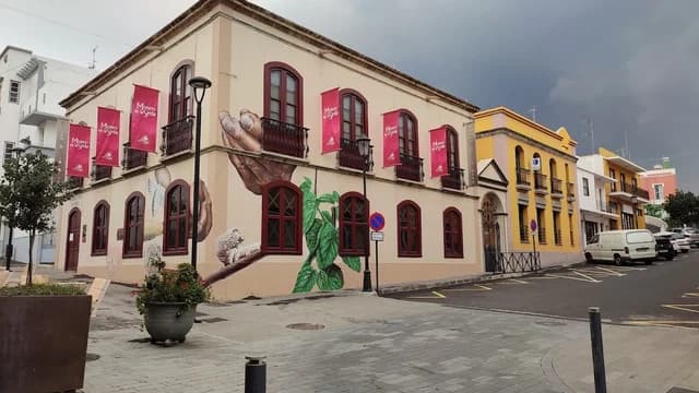 Museo de la Seda Las Hilanderas