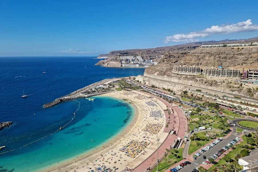 Playa de Amadores