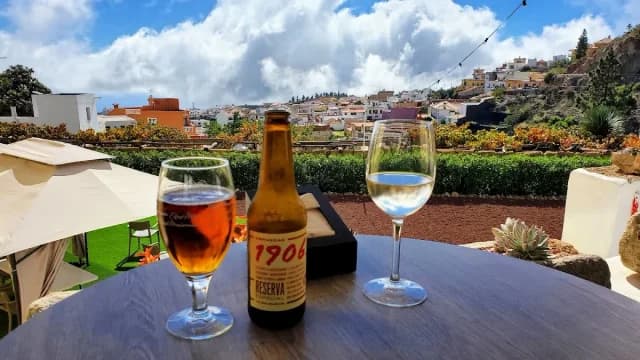 Los Cipreses de La Casa Inglesa