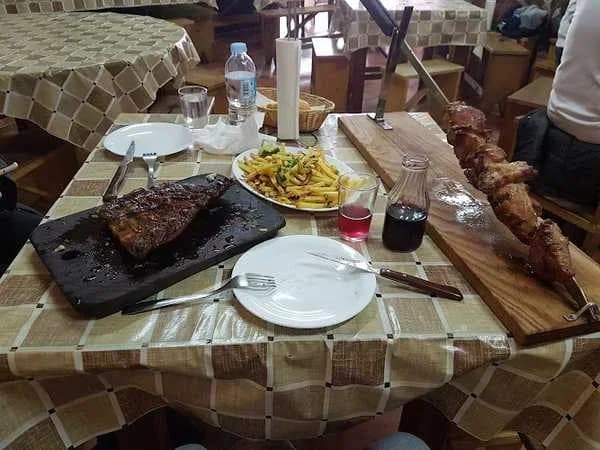 Guachinche El Churrasco (carne a la espada)
