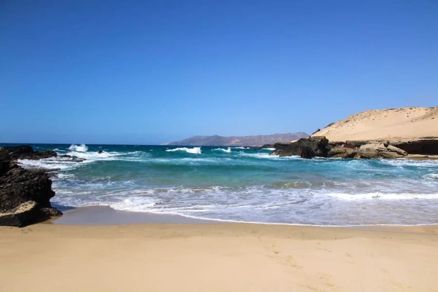 Playa De Agua Liques
