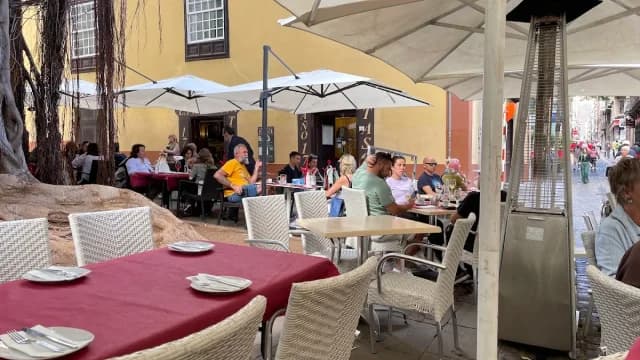 Plaza 18