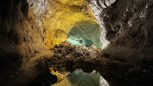 Cueva de los Verdes