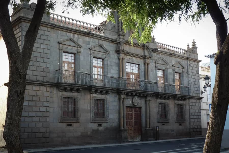 Palacio De Nava Y Grimón