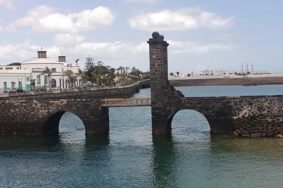 Estatua de Heraclio Niz Mesa