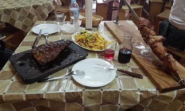 Guachinche El Churrasco (carne a la espada)