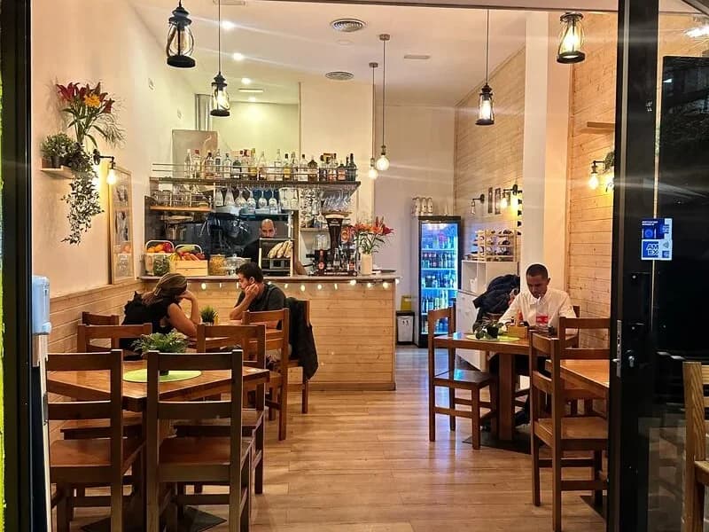 El Faro Bar Cafeteria
