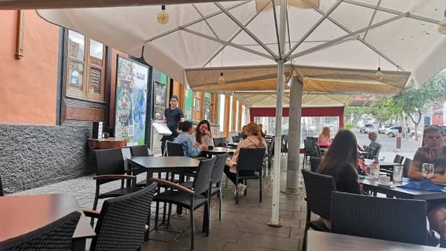 BULAN, Terraza-Restaurante