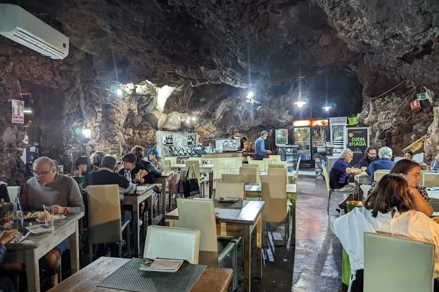 La Cueva Caprichosa
