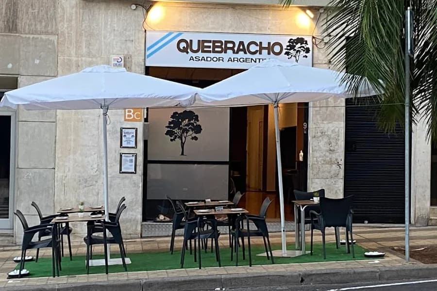 Quebracho asador, parrilla