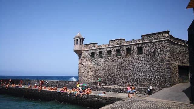 Plaza Víctor Pérez