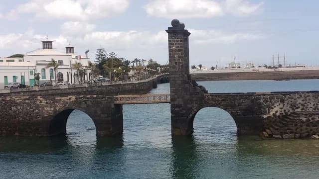 Estatua de Heraclio Niz Mesa
