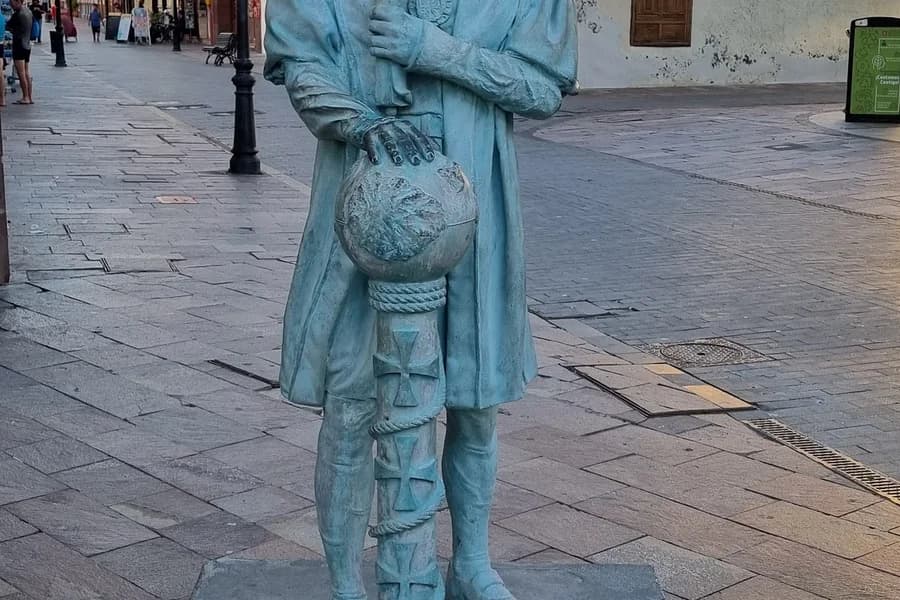 Estatua de Cristóbal Colón