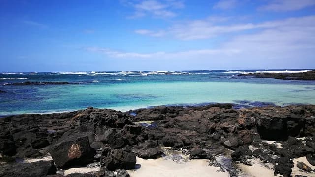 El Islote Beach