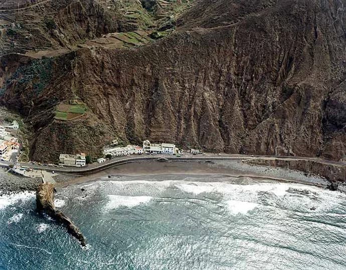 Roque de las Bodegas Beach