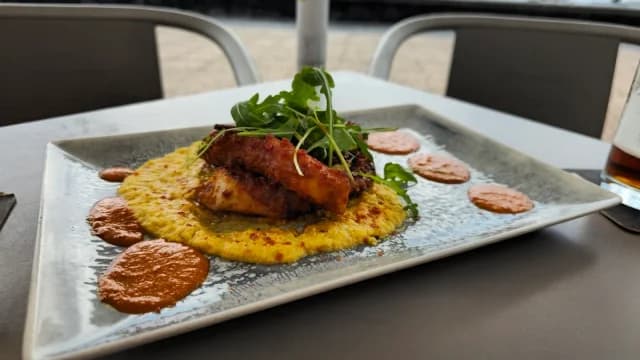 Restaurante La Chalana Del Charco