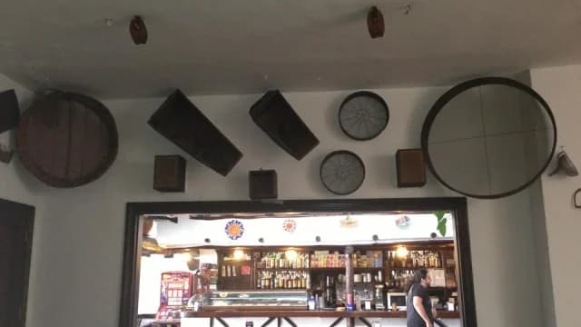 Bar Cafetería La Tahona