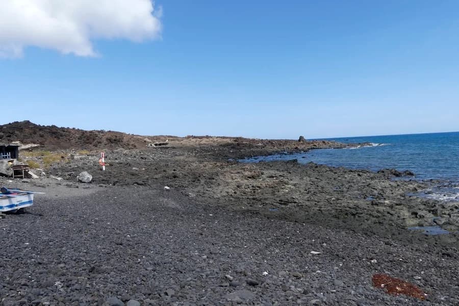 Caleta de las Escamas Beach
