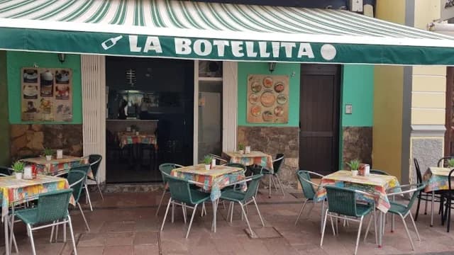 Pizzería La Botellita
