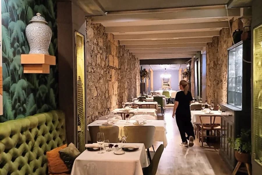El Santo Restaurante