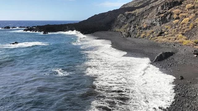 Los Roquitos Beach