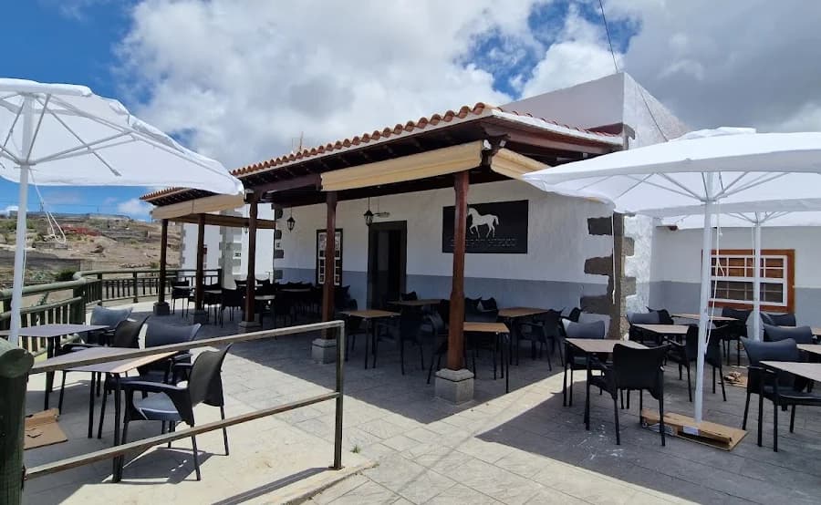 Bodegon Hipico