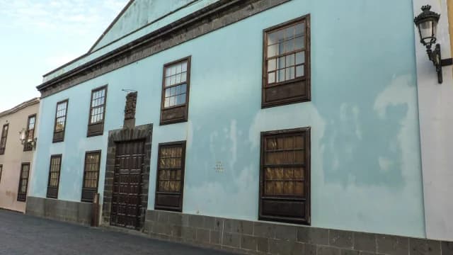 Casa De La Alhóndiga