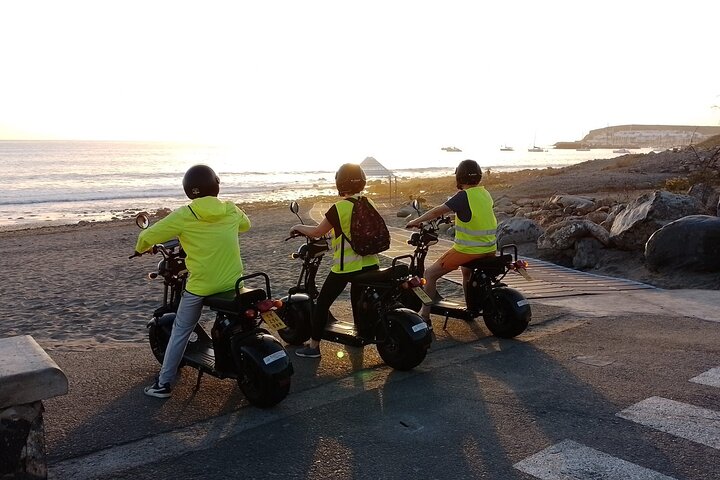 Maspalomas - Meloneras : Visita guiada al atardecer e-Scooter 2 plazas